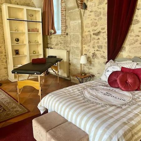 Apartamento Cozy Flat In Castle Near Fontainebleau - 10 Min Fleury-en-Biere Exterior foto